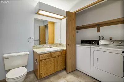 12516 SE Stark St #C, Portland, OR 97233 - Photo 22