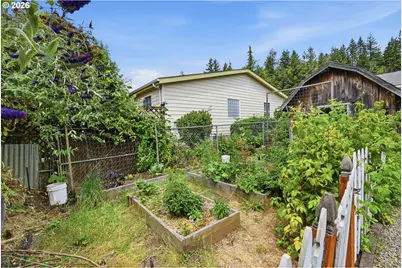 1277 W 14th St, Coquille, OR 97423 - Photo 24