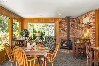 49198 McKenzie Hwy, Vida, OR 97488 - Photo 16