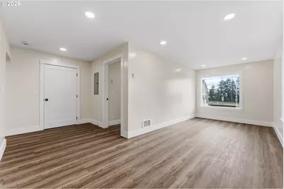 790 Oregon Ave, North Bend, OR 97459 - Photo 4