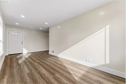 790 Oregon Ave, North Bend, OR 97459 - Photo 6