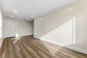 790 Oregon Ave, North Bend, OR 97459 - Photo 6