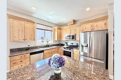 1202 Albatross Ct, Sweet Home, OR 97386 - Photo 16