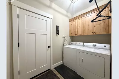 1202 Albatross Ct, Sweet Home, OR 97386 - Photo 22