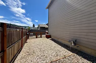 1202 Albatross Ct, Sweet Home, OR 97386 - Photo 38