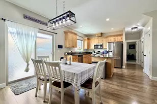 1202 Albatross Ct, Sweet Home, OR 97386 - Photo 10