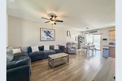 1202 Albatross Ct, Sweet Home, OR 97386 - Photo 6