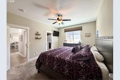 1202 Albatross Ct, Sweet Home, OR 97386 - Photo 20
