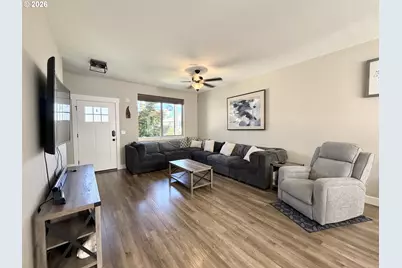 1202 Albatross Ct, Sweet Home, OR 97386 - Photo 8