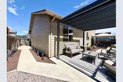 1202 Albatross Ct, Sweet Home, OR 97386 - Photo 34