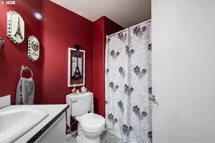 2077 Clark Ave, Cottage Grove, OR 97424 - Photo 34