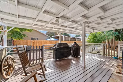 733 2nd St, Woodland, WA 98674 - Photo 28