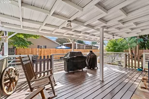 733 2nd St, Woodland, WA 98674 - Photo 28