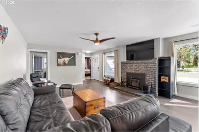 733 2nd St, Woodland, WA 98674 - Photo 6