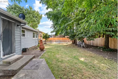733 2nd St, Woodland, WA 98674 - Photo 36