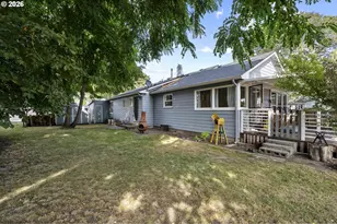 733 2nd St, Woodland, WA 98674 - Photo 32