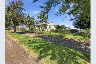 719 18th St, Springfield, OR 97477 - Photo 22