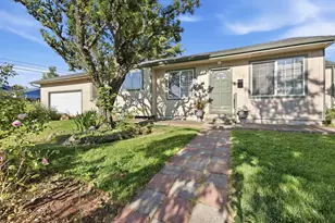719 18th St, Springfield, OR 97477 - Photo 1