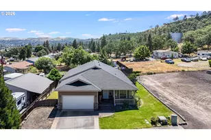 1490 Elberta St, The Dalles, OR 97058 - Photo 2