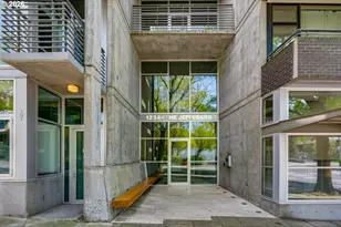 1234 SW 18th Ave, Portland, OR 97205 - Photo 2