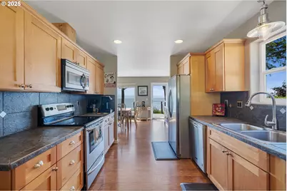 8580 Bayfront Ln, Bay City, OR 97107 - Photo 10