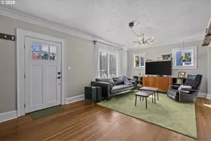 4557 NE 98th Ave, Portland, OR 97220 - Photo 6