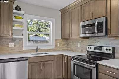 4557 NE 98th Ave, Portland, OR 97220 - Photo 10