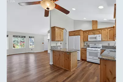 4940 Keiko Ct NE, Salem, OR 97305 - Photo 12