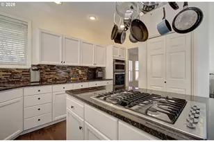 2805 Northeast 172nd St, Ridgefield, WA 98642 - Photo 8