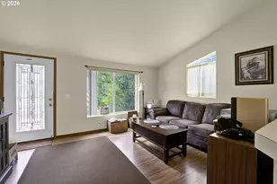 90 Outer Dr, Florence, OR 97439 - Photo 4