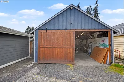 295 10th St, Lyons, OR 97358 - Photo 36