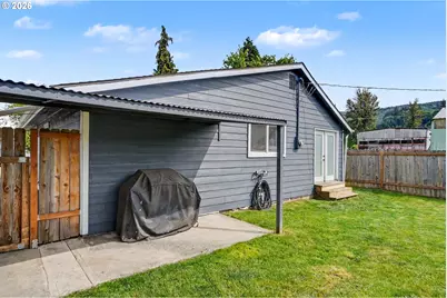 295 10th St, Lyons, OR 97358 - Photo 32