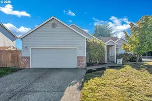 15054 Pebble Beach Dr, Oregon City, OR 97045 - Photo 2
