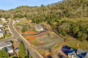 2957 NW Daysha Dr, Roseburg, OR 97471 - Photo 1