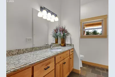 37769 Highway 26, Seaside, OR 97138 - Photo 24