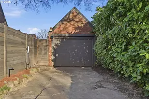 123 W 38th St, Vancouver, WA 98660 - Photo 32