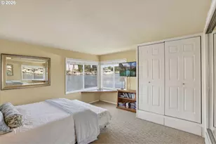 559 NE Bridgeton Rd, Portland, OR 97211 - Photo 22