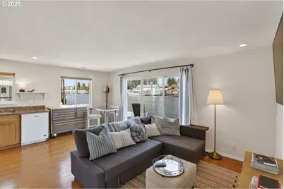 559 NE Bridgeton Rd #6, Portland, OR 97211 - Photo 12