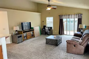 606 E Johnson St, Carlton, OR 97111 - Photo 8