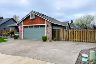 606 E Johnson St, Carlton, OR 97111 - Photo 36