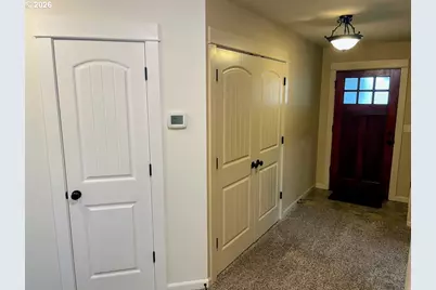 606 E Johnson St, Carlton, OR 97111 - Photo 4