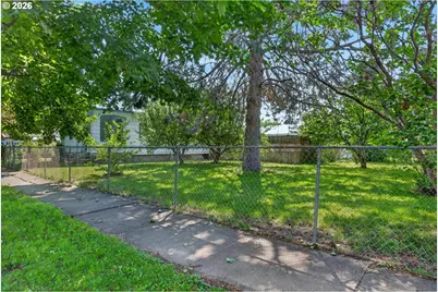 1029 Walnut St, Baker City, OR 97814 - Photo 2