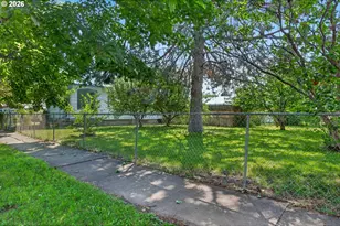 1029 Walnut St, Baker City, OR 97814 - Photo 2