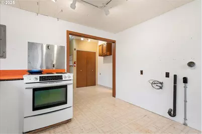 1029 Walnut St, Baker City, OR 97814 - Photo 28