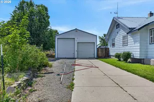 1029 Walnut St, Baker City, OR 97814 - Photo 30