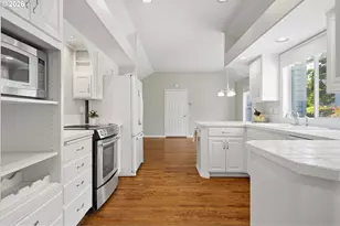 32237 SW Lake Dr, Wilsonville, OR 97070 - Photo 10