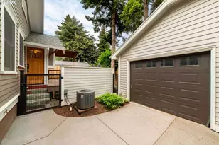 3203 SE Tibbetts St, Portland, OR 97202 - Photo 18