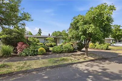 1343 Quinalt St, Springfield, OR 97477 - Photo 2