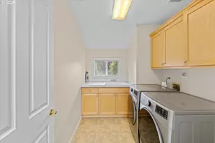 13425 SW Essex Dr, Portland, OR 97223 - Photo 30
