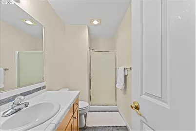 13425 SW Essex Dr, Portland, OR 97223 - Photo 36